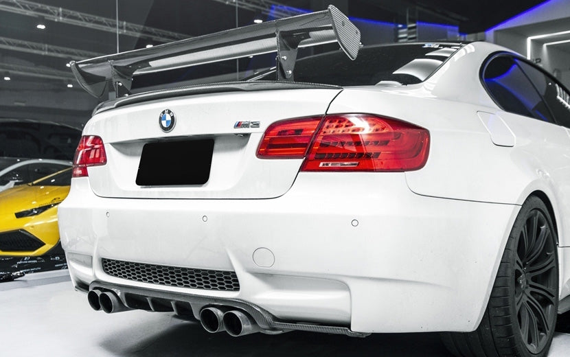 Aileron arrière en fibre de carbone style BMW 1M (E82) GTS