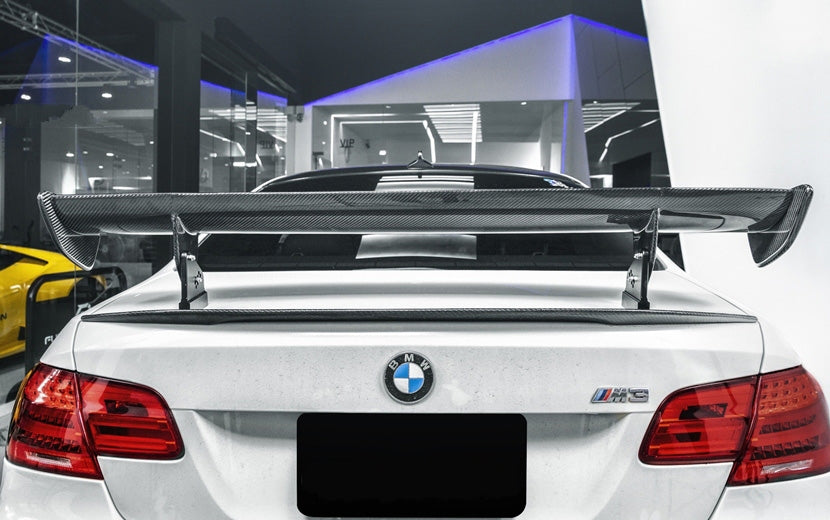 Aileron arrière en fibre de carbone style BMW 1M (E82) GTS