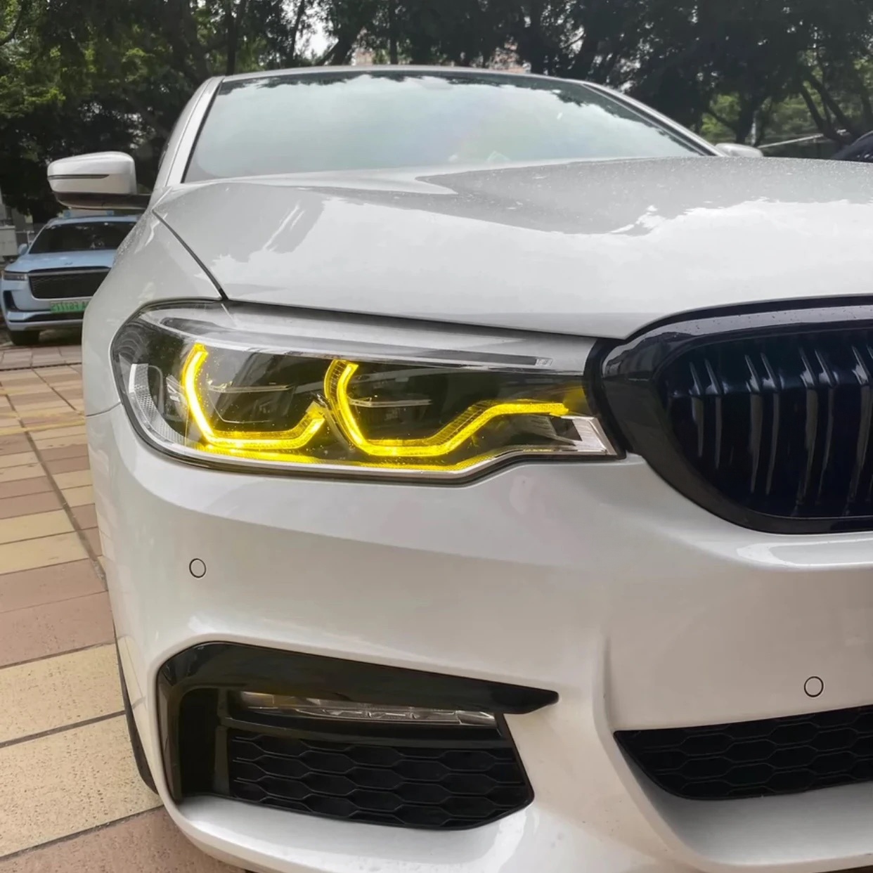 BMW M5 (F90) CSL Yellow DRL Headlight Module Replacements