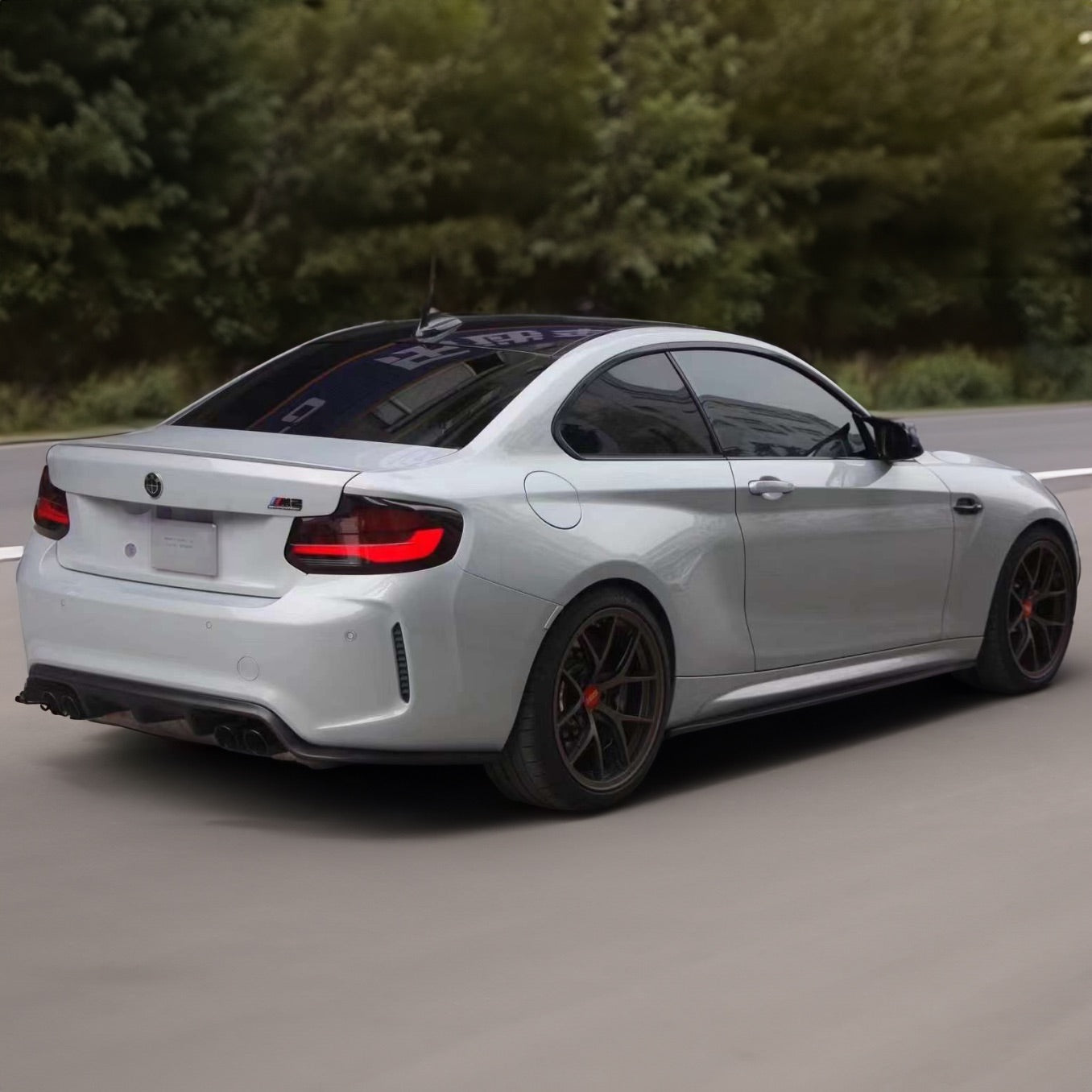 BMW M2/M2C (F87) Jupes latérales en fibre de carbone de style design 3D