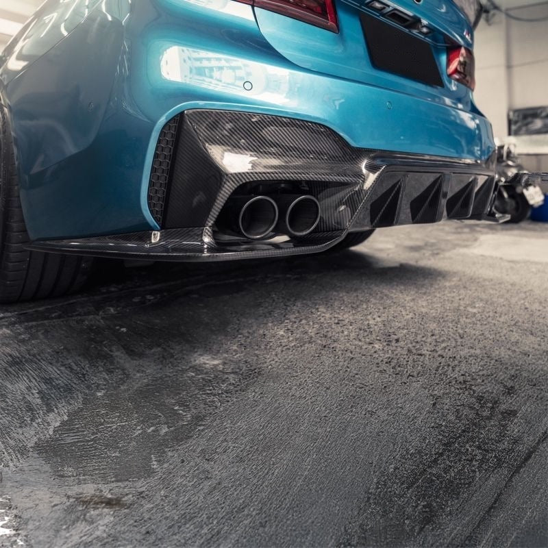 BMW M5 (F90/F90N) 3D Design Style Carbon Fiber Rear Diffuser