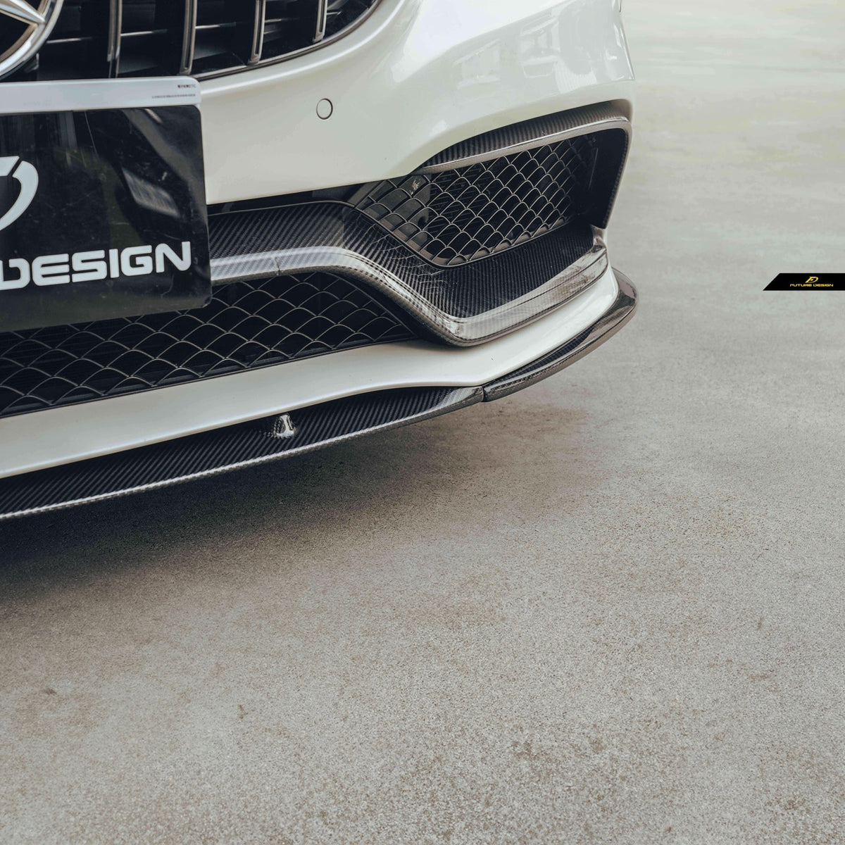 Future Design Carbon W205 C63 AMG Sedan / Coupe Carbon Fiber Front Can
