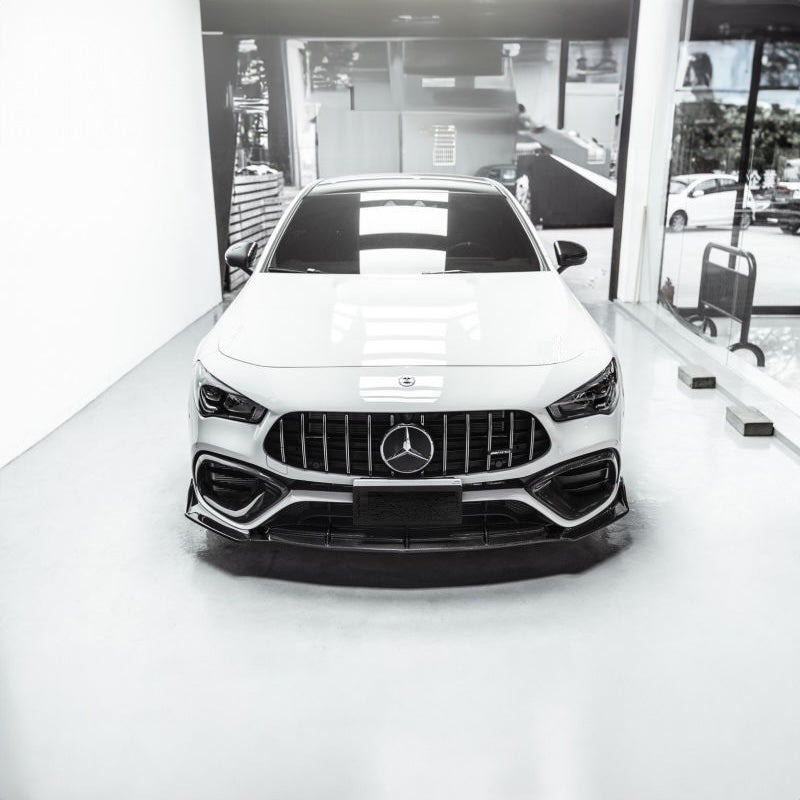 Mercedes Benz CLA45 (W118/C118) Future Design Style Carbon Fibre Front