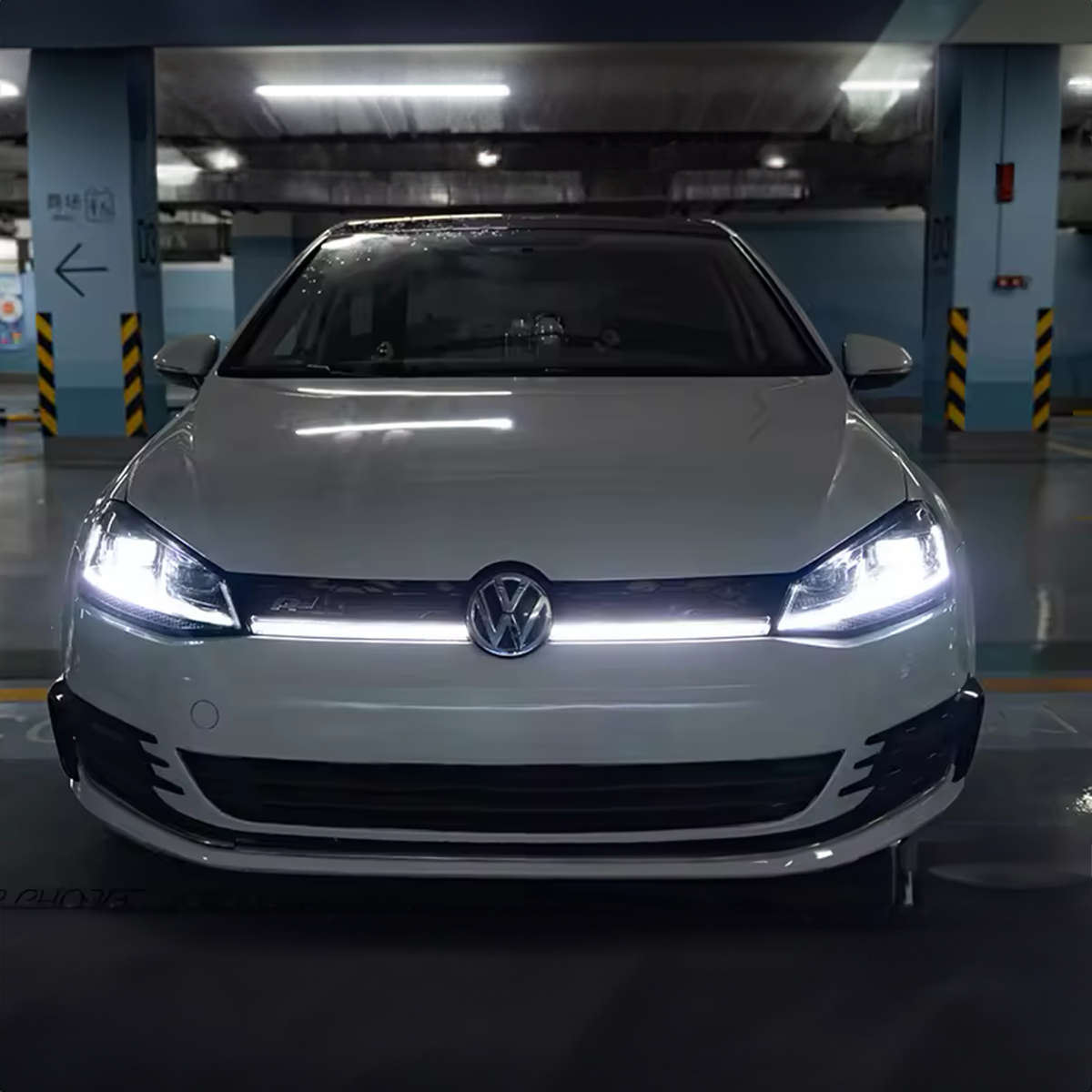 Volkswagen Golf (MK7) Headlamp and Grille Trim Kit