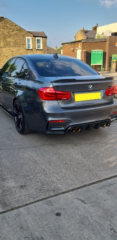 BMW M5 (F90/F90N) Gold M Performance Style Carbon Fibre Exhaust Tips
