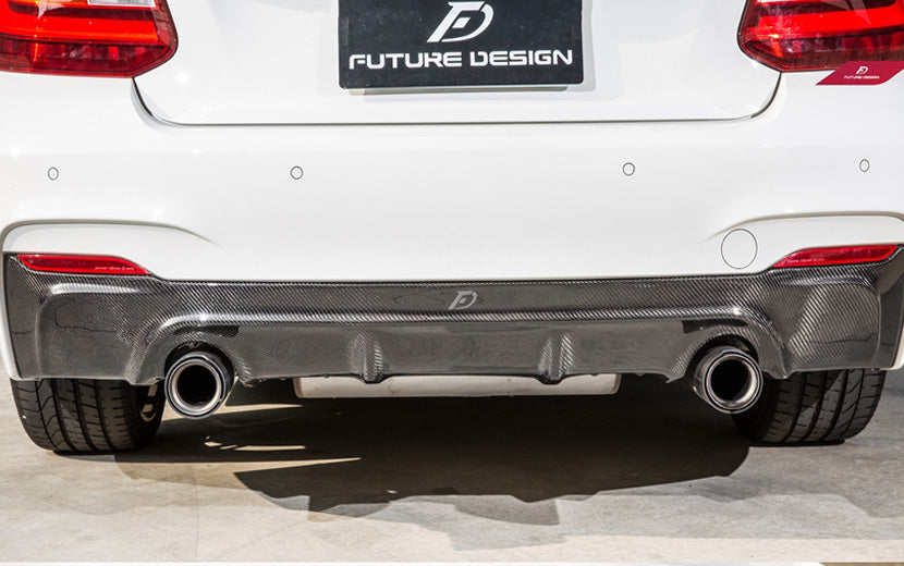 The M235I/M240I 3D Design Style Carbon Fibre Rear Diffuser is Inspired by the most innovative carbon fibre manufacturers out there - 3D Design Japan - with its stunning shape that adds a more aggressive look to your F22/F23 2 Series BMW by giving the rear diffuser a facelift. All you need to finish this off is a set of exhaust tips to spark the draw to your rear end. 