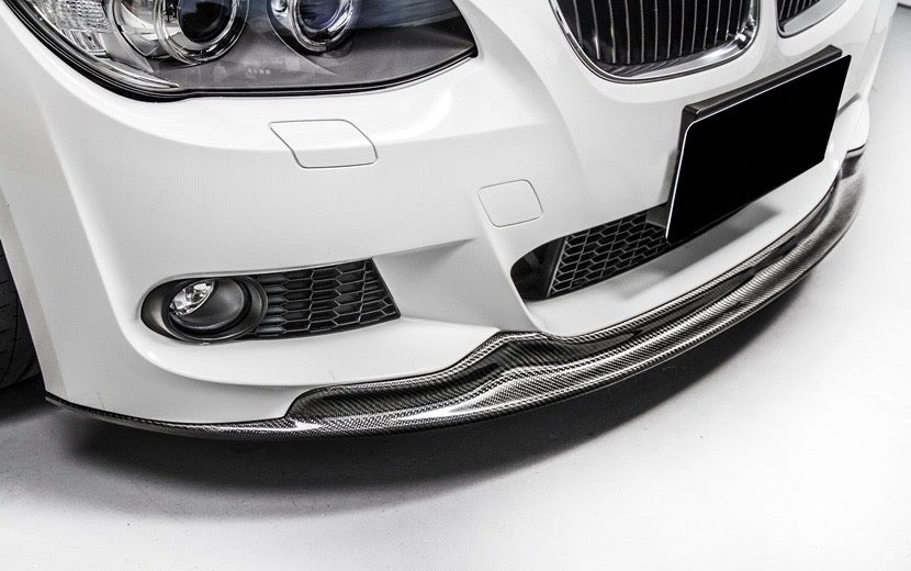 BMW AKRYM Style Carbon Fibre Front Lip Spoiler for the LCI E90 Saloon, E92 Coupe and E93 Convertible Models - Manufactured from 2*2 Carbon Fibre weave and designed in the AKRYM Styling for the BMW 3 Series Coupe and Convertible Models, this product enhances the front aerodynamics while also adding more aggression to this already aggressive model. 