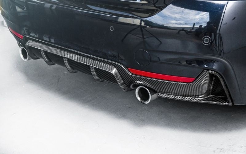 The BMW F32 F33 F36 4 Series 435I 440I Diffuser is Made of high quality and lightweight carbon fibre material, enhances the vehicle's appearance, and gives it a nice sporty look. The rear bumper lip can make the vehicle look like a more performance car.