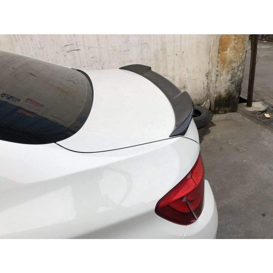 BMW F10 5 Series and M5 CS Style Carbon Fibre Rear Lip spoiler. For the F10 5 Series and M5 Models between 2010 and 2017. This CS Spoiler is manufactured from 100% Carbon Fibre, making this product seriously strong and light to increase downforce with minimal weight increase to your 5 Series BMW. Manufactured by our own factory to be a CS Inspired product. 