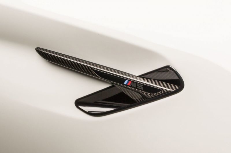 BMW M5 F90 M Performance Style Carbon Fibre Fender Trim Replacements - Manufactured from 2*2 Carbon Fibre Weave with ABS, Designed to be the Perfect Replacement For the OEM Fender Trims with the M Performance Upgrade.