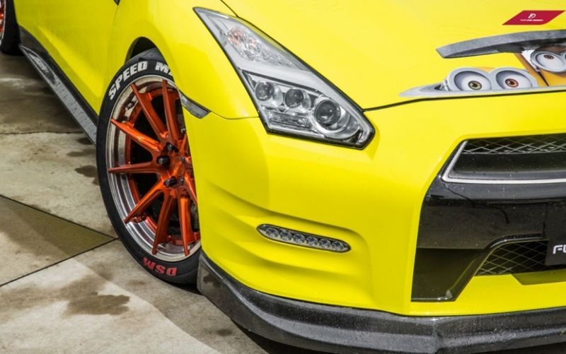  Nissan GTR R35 Pre-Facelift VS Style Carbon Fibre Front Lip Spoiler - Manufactured from 100% Carbon Fibre Weave. This VS Style Front Lip Spoiler Enhances the front-end look on the R35 GTR. For the Pre-Facelift R35 GTR Models. 