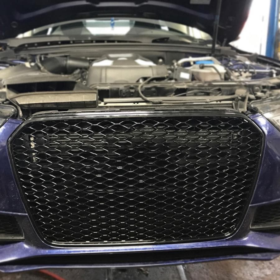 Audi A4/S4 (B8.5) RS4 Style Gloss Black Honeycomb Front Grille
