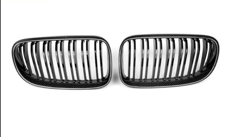  BMW 3 Series Saloon and Estate E90/E91 Series Carbon fibre Front Grille Replacements in the M Styling with a real carbon fibre sound. Bringing a touch of carbon fibre to your 3 series saloon and estate models with the added benefit of the Dual Slat M Styling features. This product is the perfect addition. 